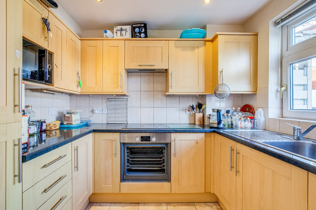 4 bed terraced house for sale in Heronsforde, Ealing, London, W13  - Property Image 6