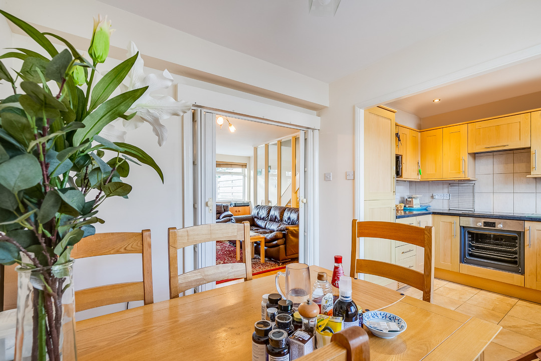 4 bed terraced house for sale in Heronsforde, Ealing, London, W13  - Property Image 9
