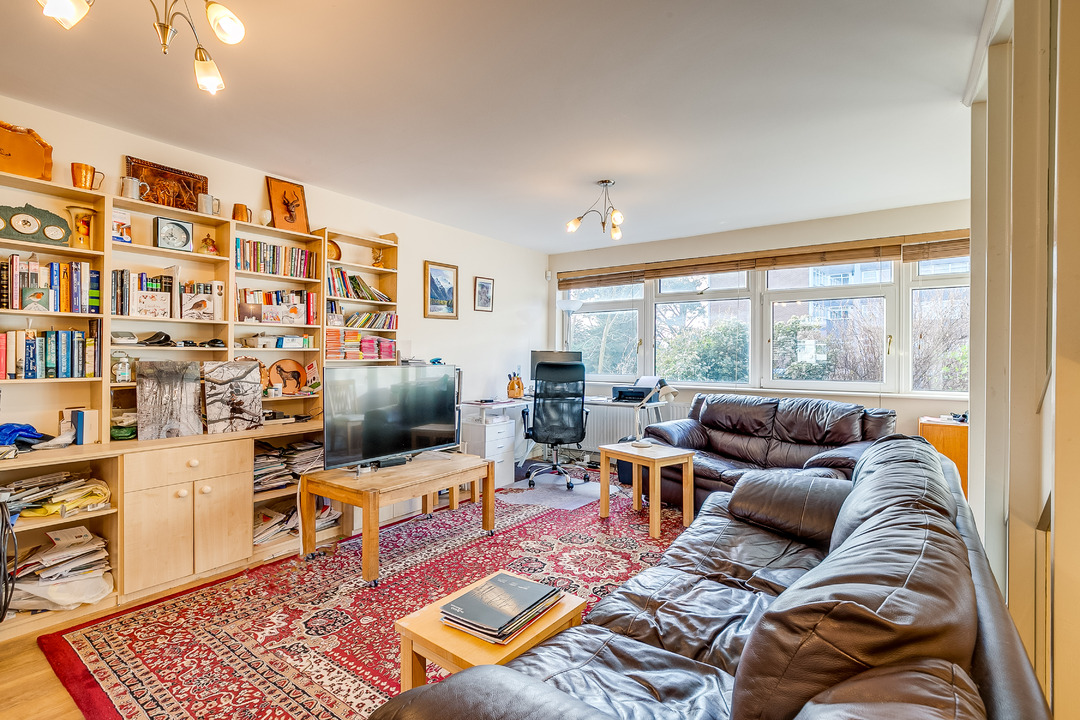 4 bed terraced house for sale in Heronsforde, Ealing, London, W13  - Property Image 4