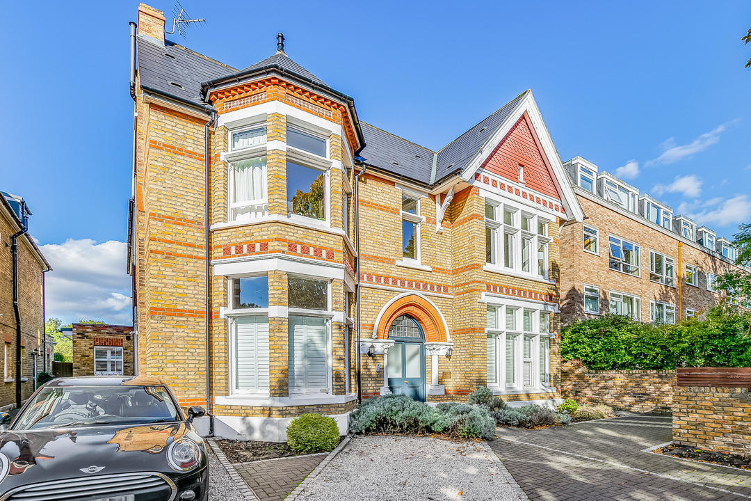 2 bed apartment for sale in Hamilton Road, Ealing, London, W5  - Property Image 3