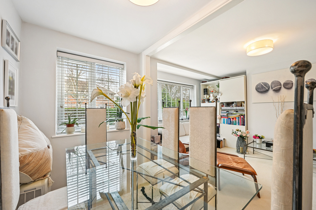 2 bed apartment for sale in Cavendish Avenue, Ealing, London, W13  - Property Image 3