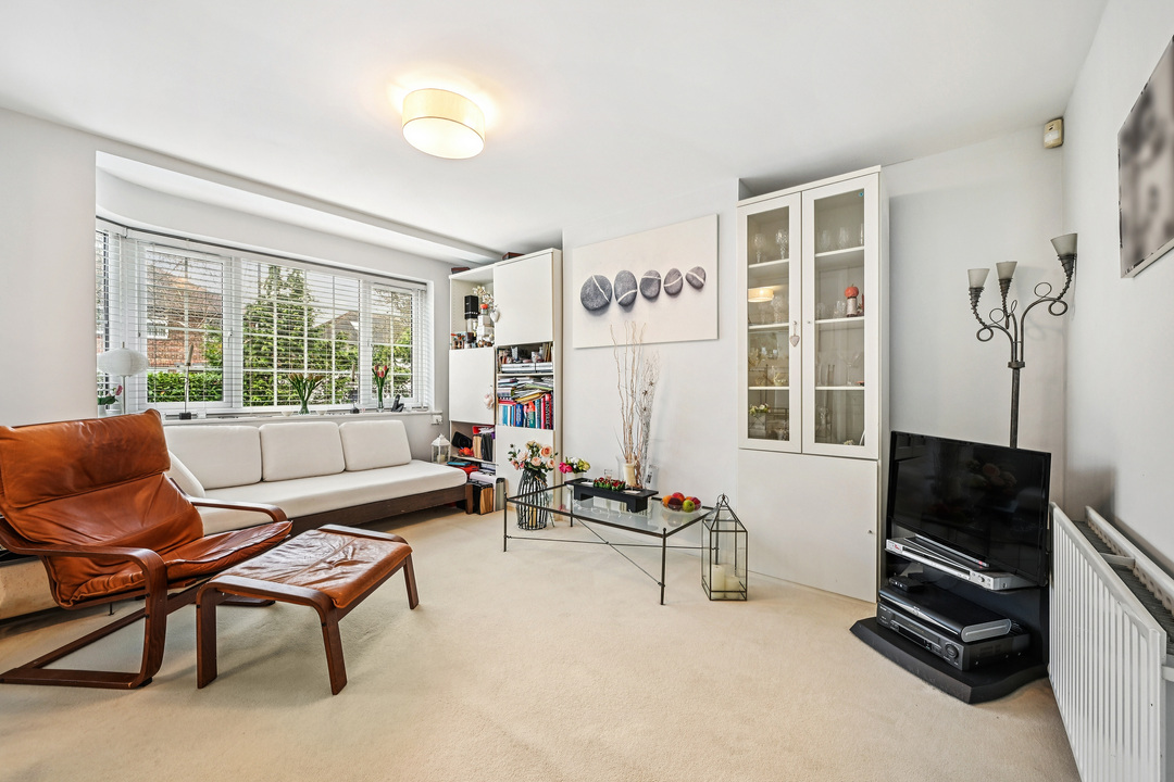2 bed apartment for sale in Cavendish Avenue, Ealing, London, W13  - Property Image 1