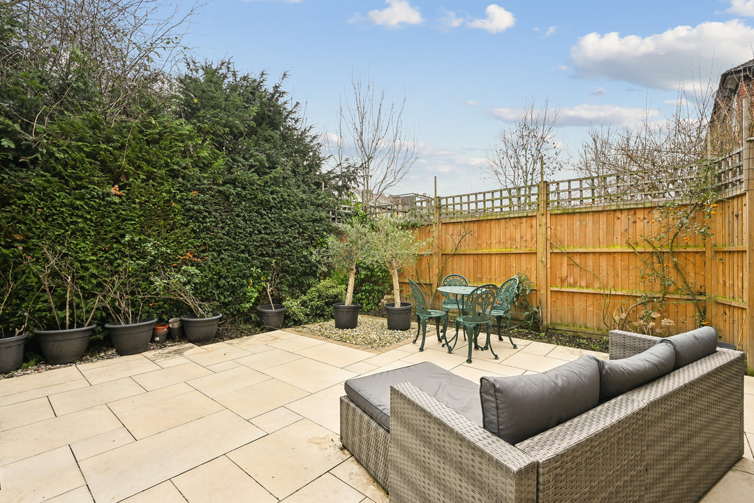 2 bed apartment for sale in Cavendish Avenue, Ealing, London, W13  - Property Image 6