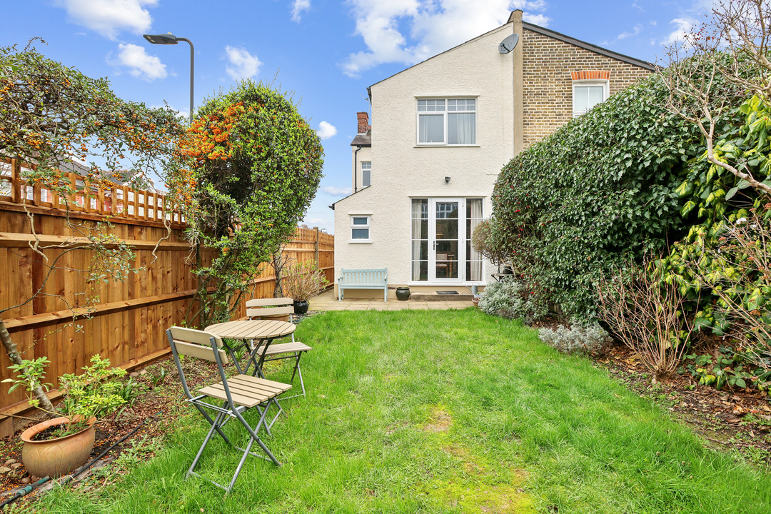 4 bed semi-detached house for sale in Montague Road, Ealing, London, W13  - Property Image 21