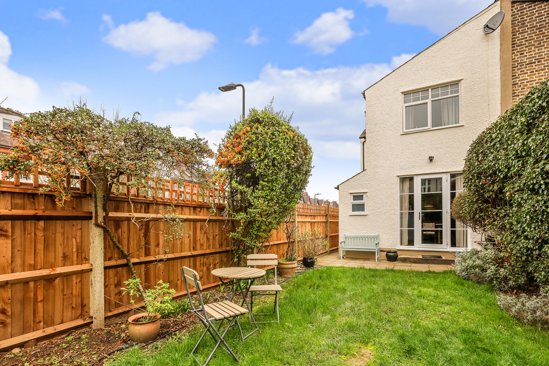 4 bed semi-detached house for sale in Montague Road, Ealing, London, W13  - Property Image 22