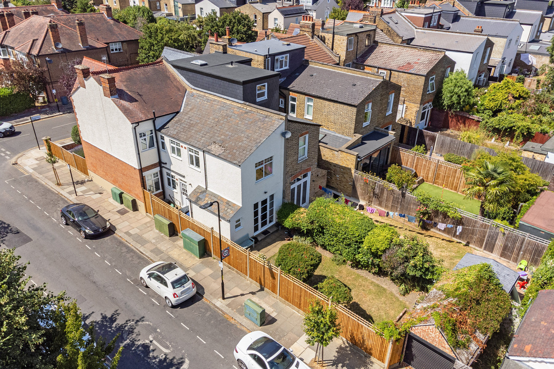 4 bed semi-detached house for sale in Montague Road, Ealing, London, W13  - Property Image 37