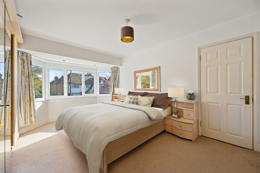 4 bed semi-detached house to rent in Princes Gardens, Acton, London, W3  - Property Image 12