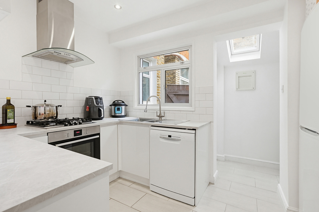 4 bed semi-detached house for sale in Montague Road, Ealing, London, W13  - Property Image 8