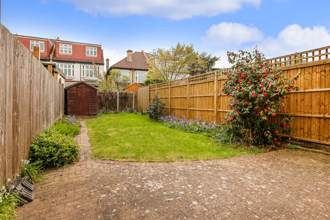 4 bed semi-detached house for sale in Montague Road, Ealing, London, W13  - Property Image 4