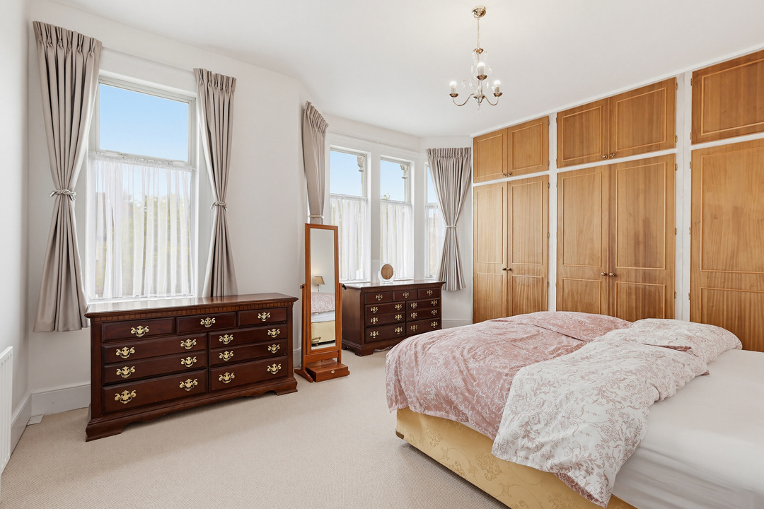 4 bed semi-detached house for sale in Montague Road, Ealing, London, W13  - Property Image 6