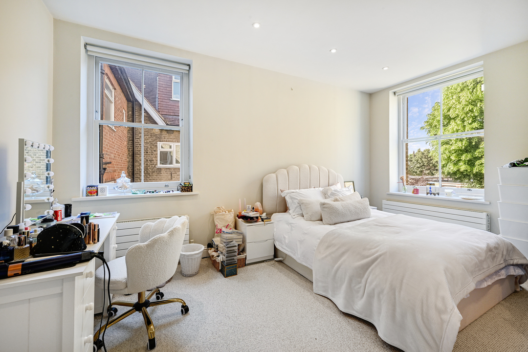 2 bed apartment to rent in North Common Road, Ealing, London, W5  - Property Image 8