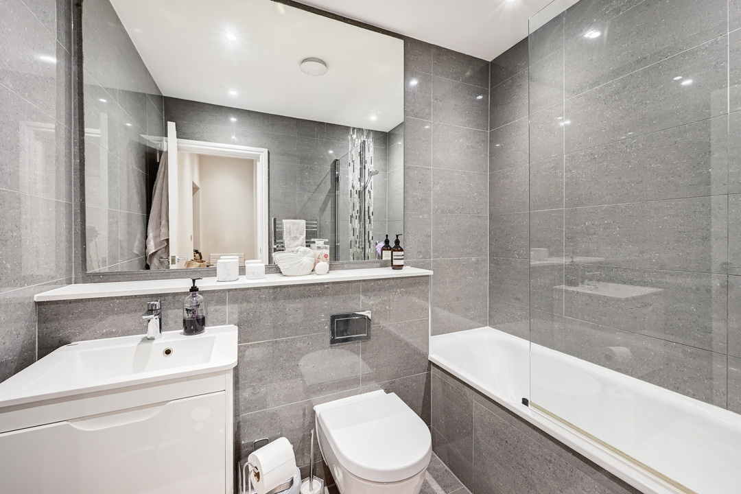 2 bed apartment to rent in North Common Road, Ealing, London, W5  - Property Image 7