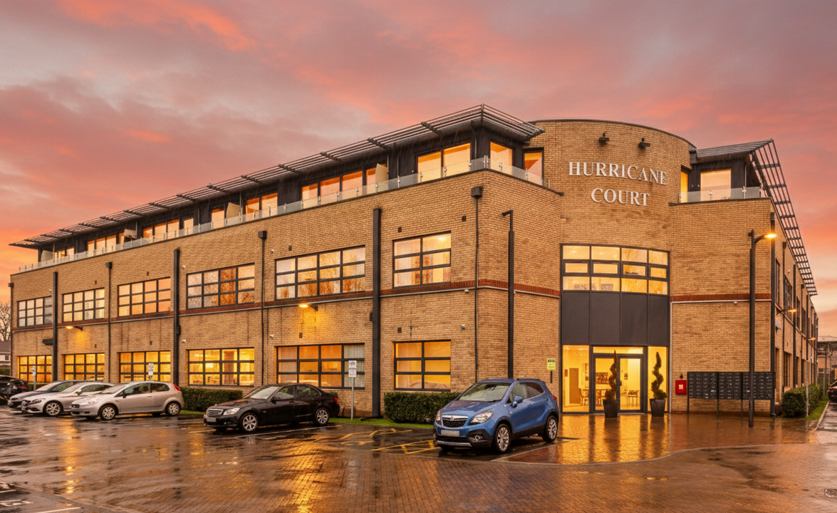 1 bed apartment for sale in Heron Drive, Berkshire, SL3 - Property Image 1