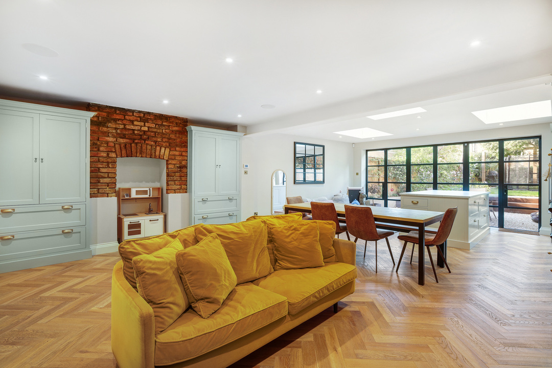 5 bed terraced house for sale in The Grove, Ealing, London, W5  - Property Image 2