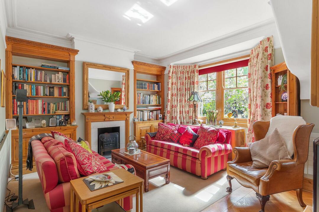 5 bed semi-detached house for sale in Somerset Road, Brentford, Greater London, TW8  - Property Image 6