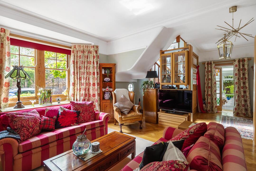 5 bed semi-detached house for sale in Somerset Road, Brentford, Greater London, TW8  - Property Image 9