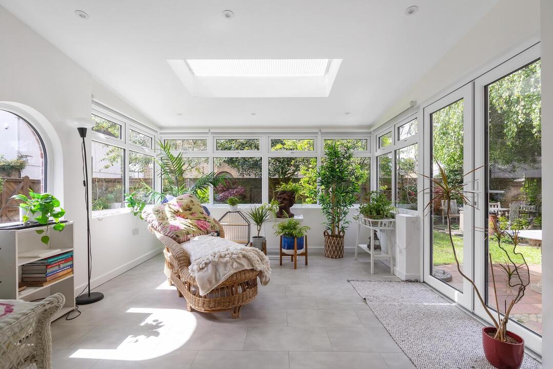 5 bed semi-detached house for sale in Somerset Road, Brentford, Greater London, TW8  - Property Image 3