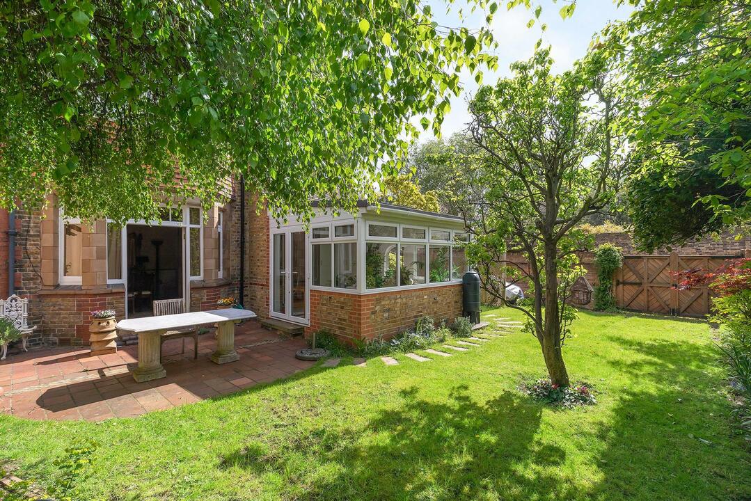 5 bed semi-detached house for sale in Somerset Road, Brentford, Greater London, TW8  - Property Image 27