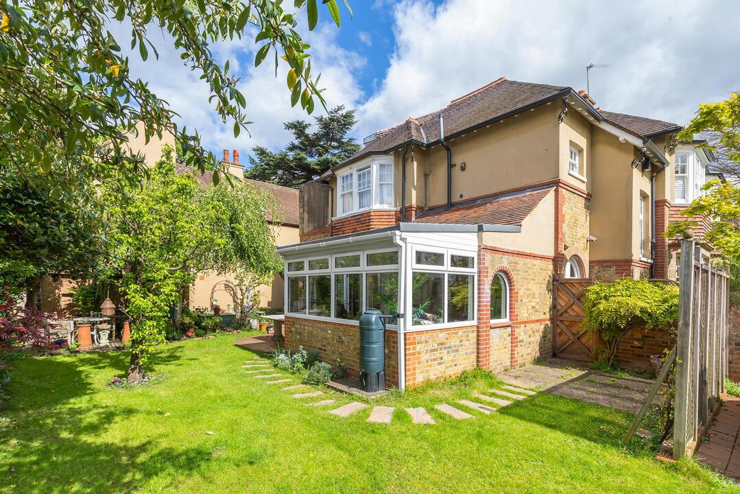 5 bed semi-detached house for sale in Somerset Road, Brentford, Greater London, TW8  - Property Image 5