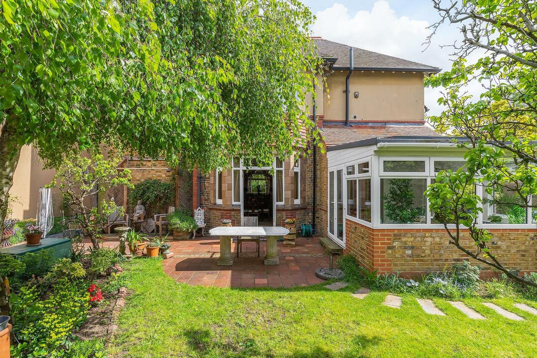 5 bed semi-detached house for sale in Somerset Road, Brentford, Greater London, TW8  - Property Image 26