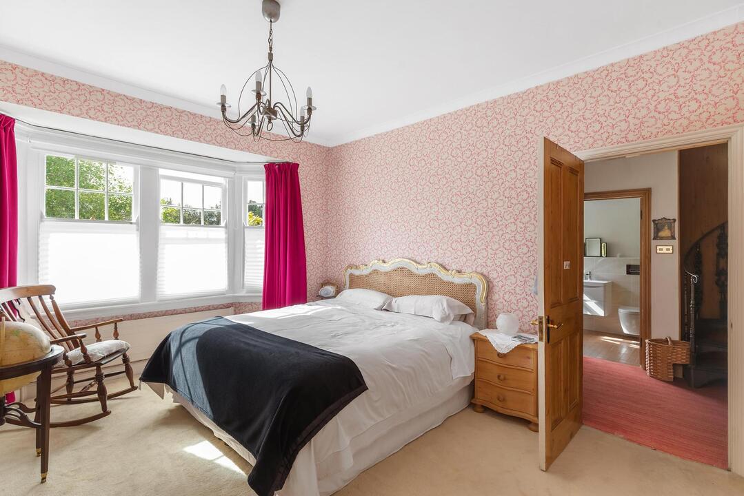 5 bed semi-detached house for sale in Somerset Road, Brentford, Greater London, TW8  - Property Image 20