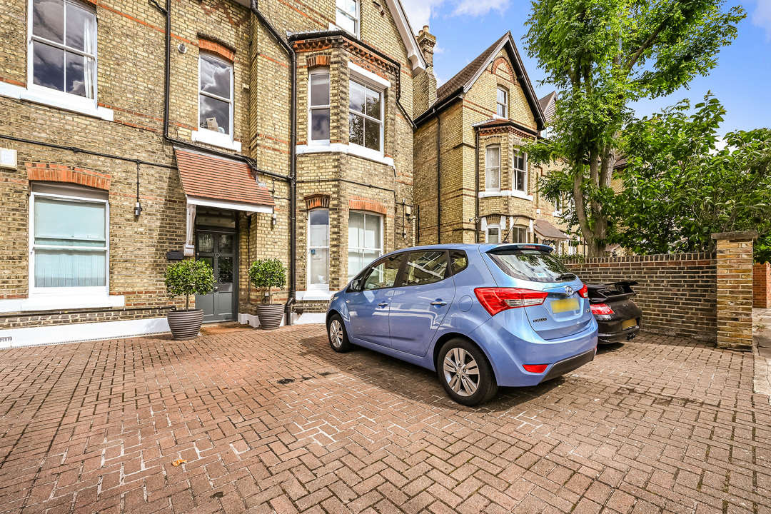 2 bed apartment to rent in Warwick Road, Ealing, W5  - Property Image 7