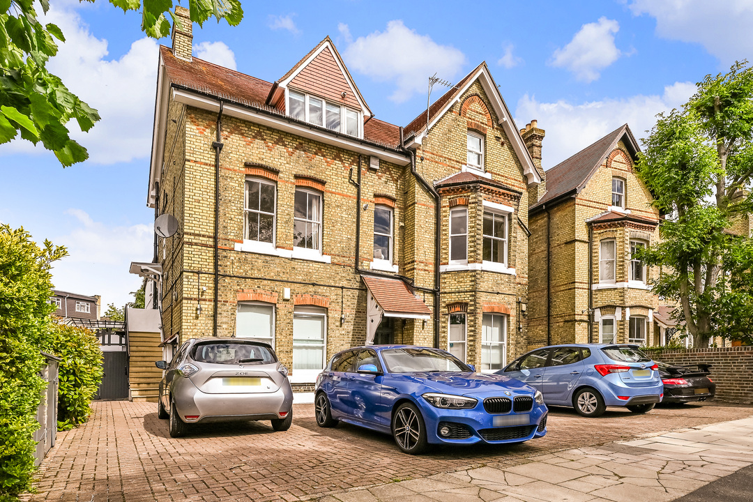 2 bed apartment to rent in Warwick Road, Ealing, W5  - Property Image 2