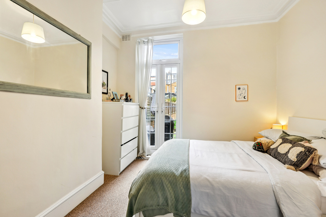 1 bed apartment for sale in Gordon Road, Ealing, London, W13  - Property Image 11