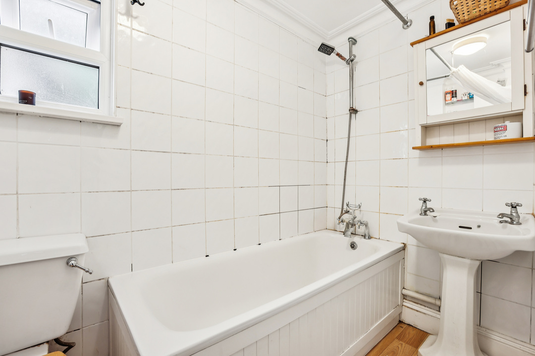 1 bed apartment for sale in Gordon Road, Ealing, London, W13  - Property Image 15