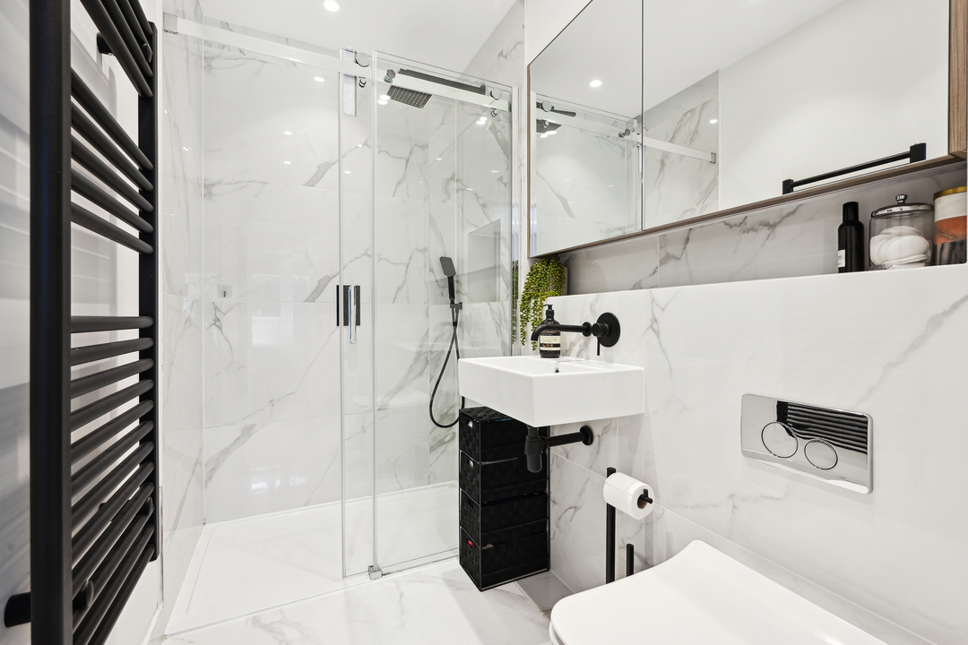 2 bed apartment for sale in Sutherland Road, Ealing, London, W13  - Property Image 9