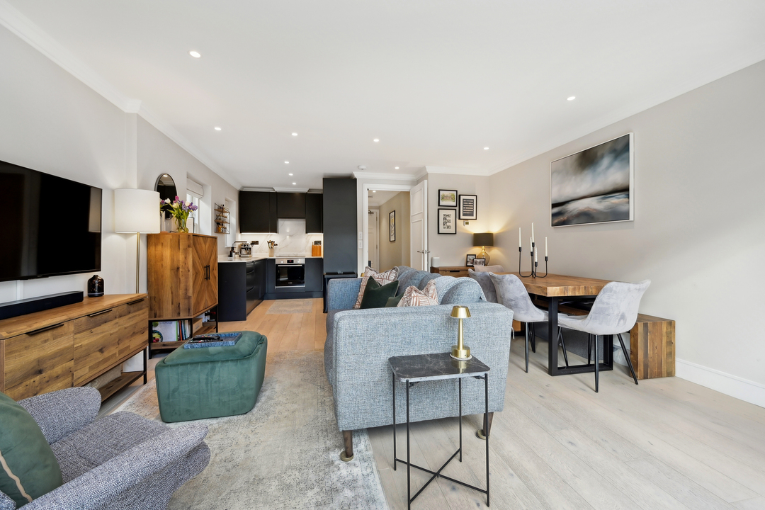 2 bed apartment for sale in Sutherland Road, Ealing, London, W13  - Property Image 2