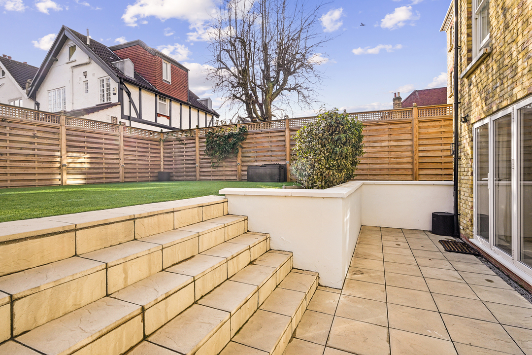 2 bed apartment for sale in Sutherland Road, Ealing, London, W13  - Property Image 11