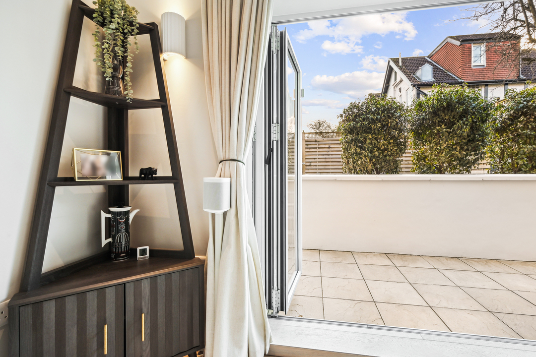 2 bed apartment for sale in Sutherland Road, Ealing, London, W13  - Property Image 15