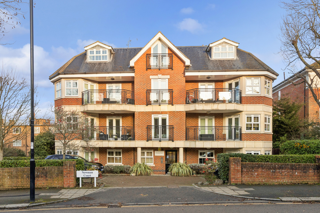 2 bed apartment for sale in Castlebar Park, Ealing, London, W5