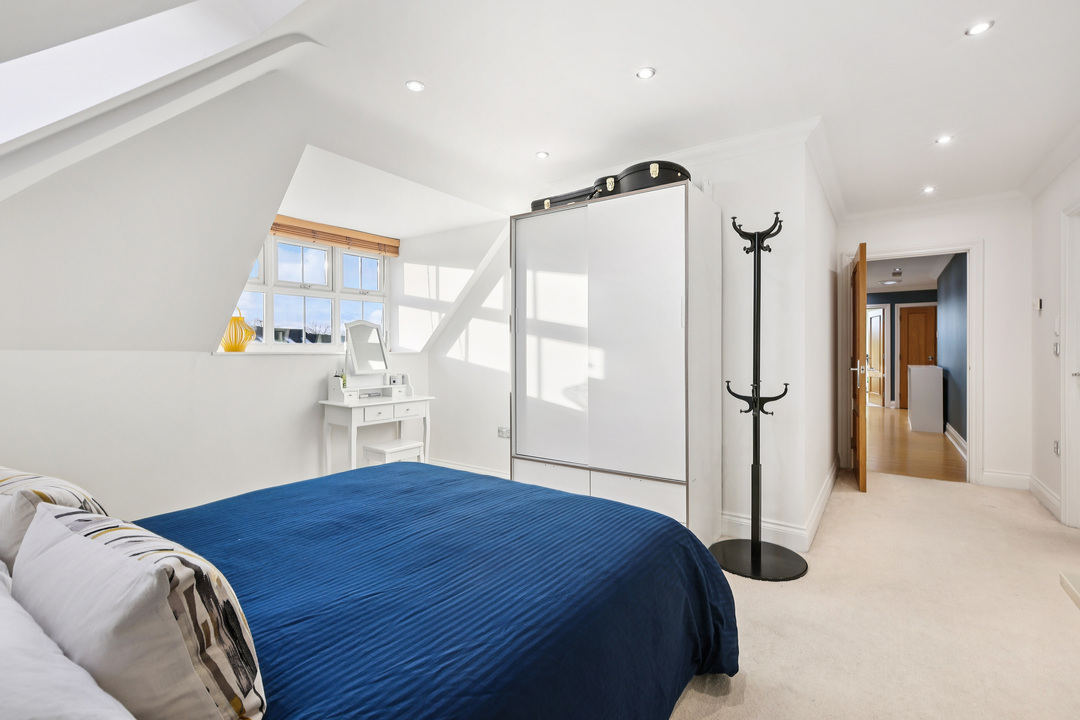 2 bed apartment for sale in Castlebar Park, Ealing, London, W5  - Property Image 8