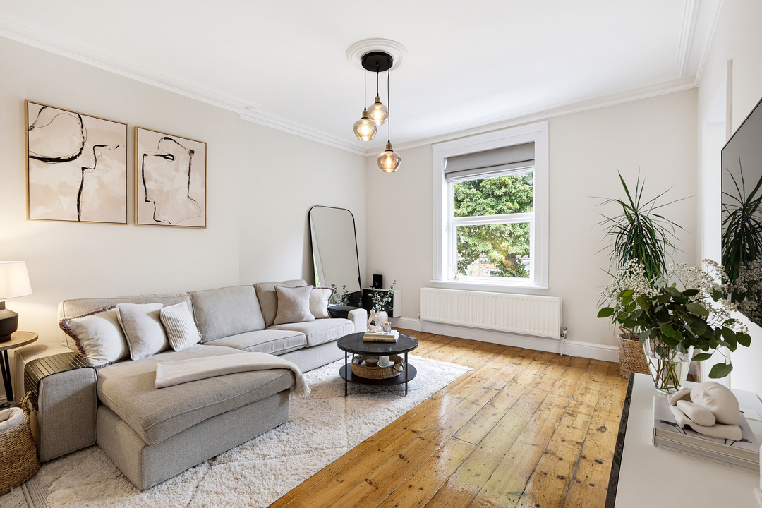 2 bed apartment for sale in Gordon Road, Ealing, London, W5  - Property Image 2