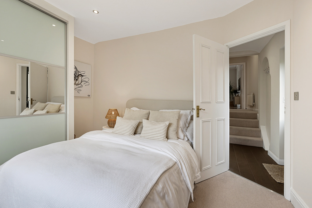 2 bed apartment for sale in Gordon Road, Ealing, London, W5  - Property Image 13