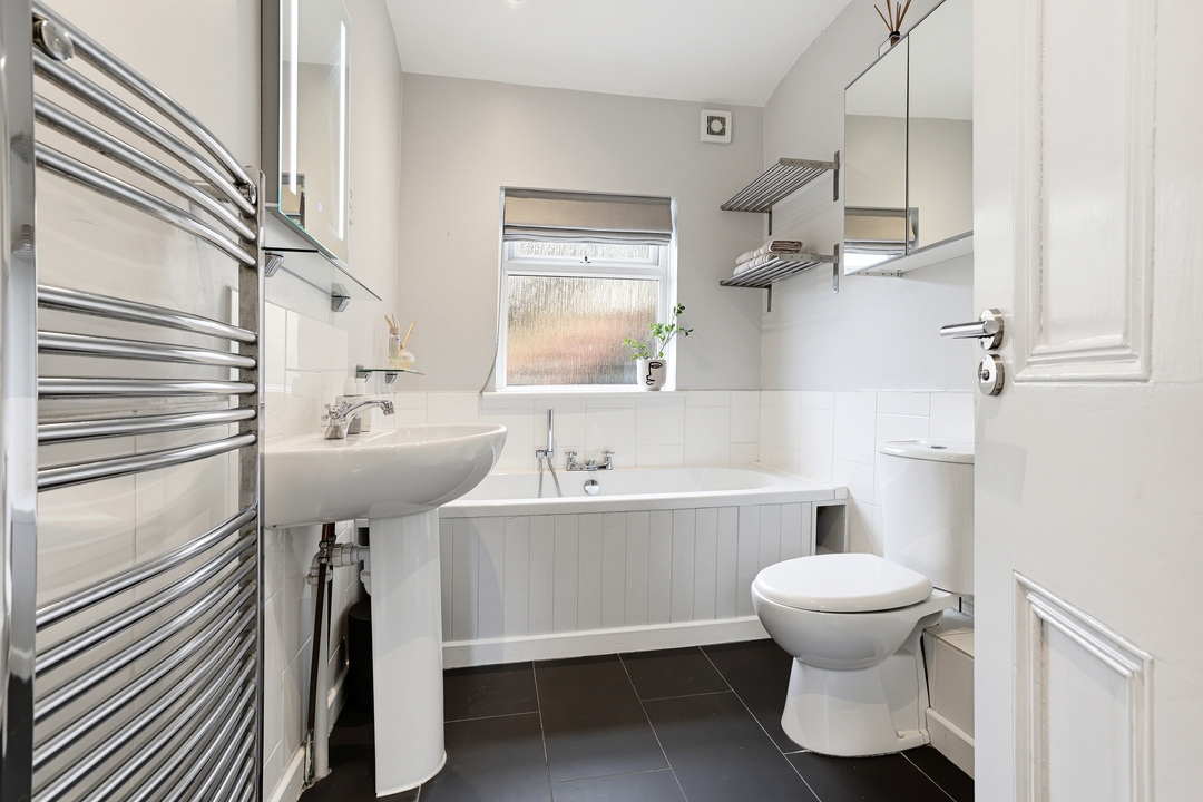 2 bed apartment for sale in Gordon Road, Ealing, London, W5  - Property Image 14