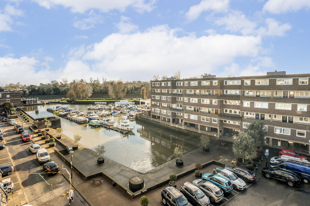 2 bed apartment to rent in Numa Court, Justin Close, Brentford, London, TW8  - Property Image 10