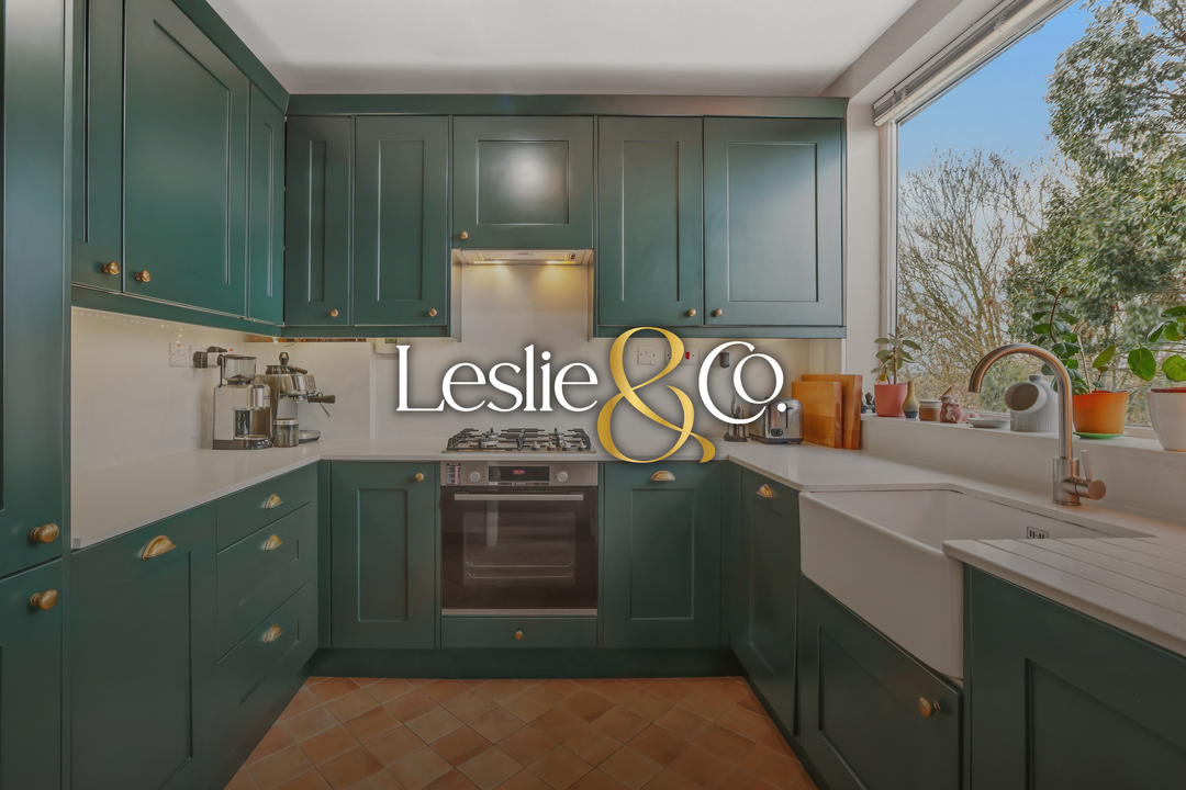 2 bed apartment for sale in Argyle Road, Ealing, London, W13