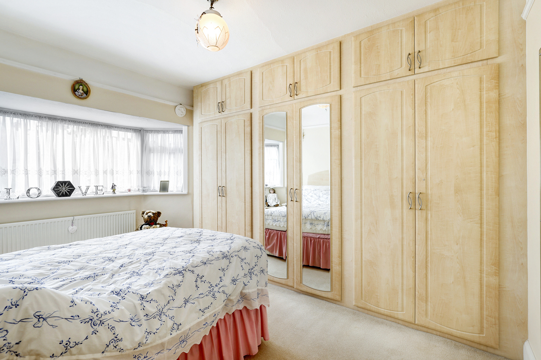 3 bed terraced house for sale in Cecil Road, Acton, London, W3  - Property Image 8