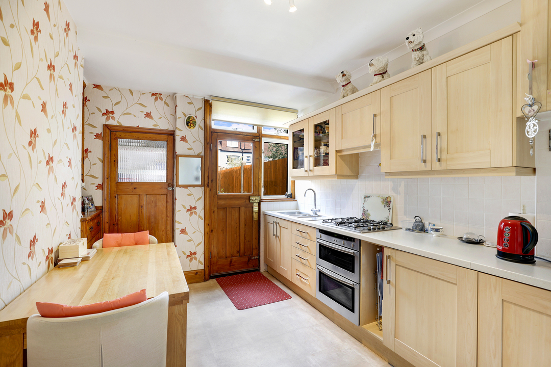 3 bed terraced house for sale in Cecil Road, Acton, London, W3  - Property Image 6