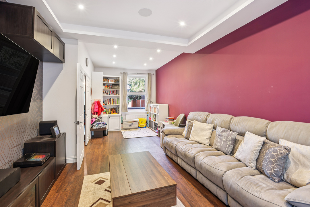 3 bed terraced house for sale in Alexandria Road, Ealing, London, W13  - Property Image 9