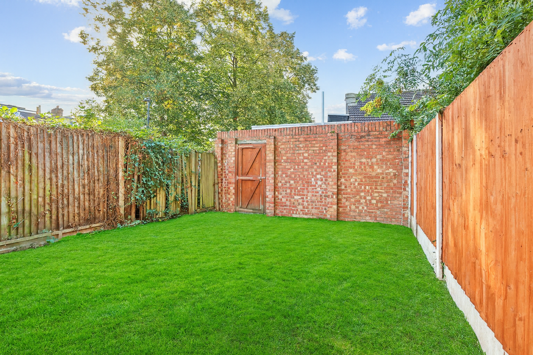 3 bed terraced house for sale in Alexandria Road, Ealing, London, W13  - Property Image 10