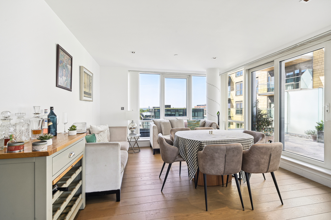 3 bed apartment for sale in Dashwood House, Dickens Yard, London, W5  - Property Image 4