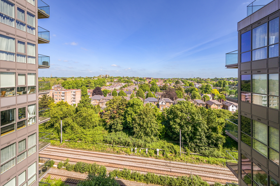 3 bed apartment for sale in Dashwood House, Dickens Yard, London, W5  - Property Image 17