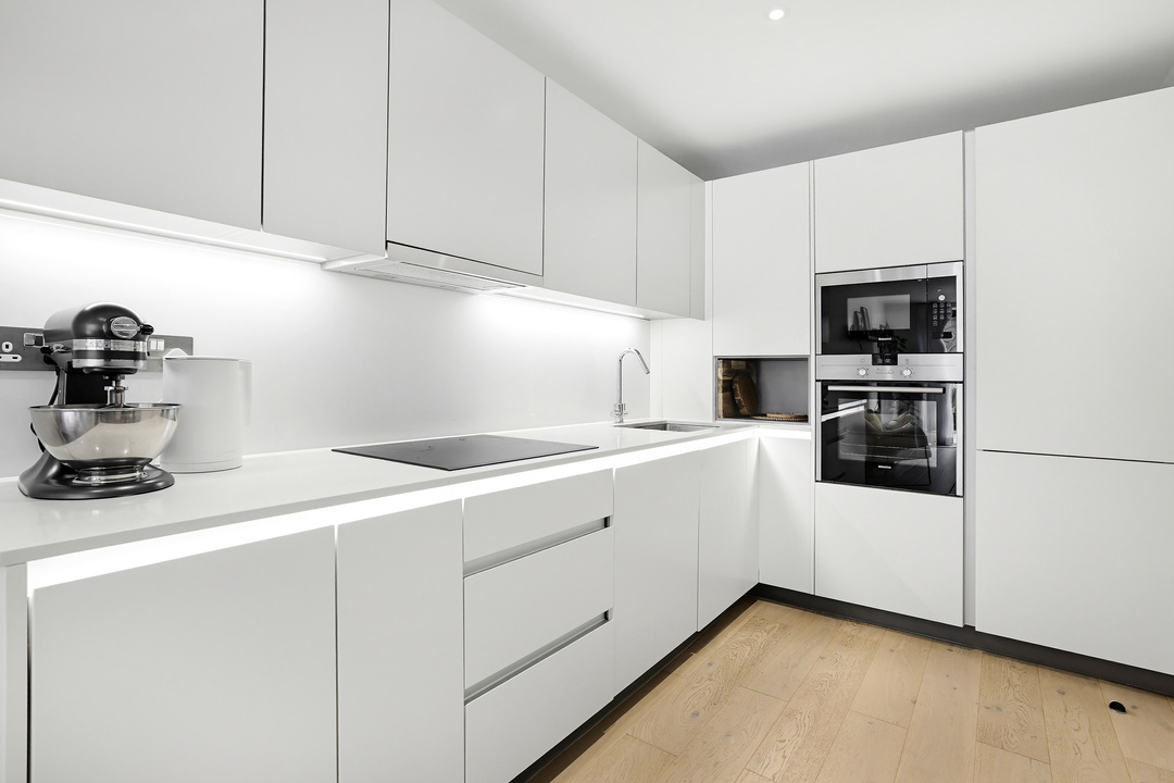 3 bed apartment for sale in Redwell House, West Ealing London, W13  - Property Image 3