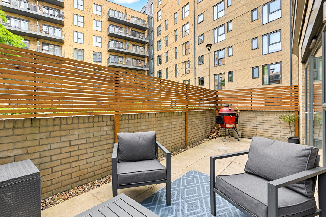 3 bed apartment for sale in Redwell House, West Ealing London, W13  - Property Image 16