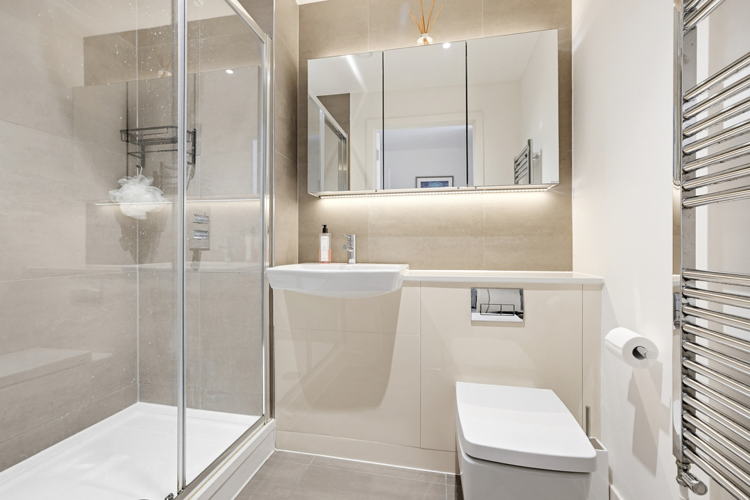 3 bed apartment for sale in Redwell House, West Ealing London, W13  - Property Image 17