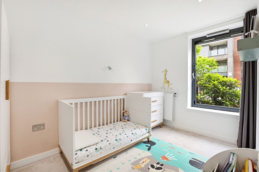 3 bed apartment for sale in Redwell House, West Ealing London, W13  - Property Image 19